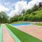 CHIC HUMARALET, pie de pistas, free parking