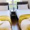 2 Bed Apartment with Free Parking