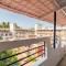 Serene Escape One Bedroom Apartment with AC, Wi-Fi, Gym and 5-Minute Walk to the Beach Cativating Tree and Garden Views