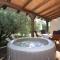 HACIENDA MIA with yacuzzi,BBQ , free parking