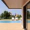 Aesthea 5-star Villa, 2Pools, Gym, Cinema, Sauna, By ThinkVilla