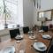 BOBBIN ROW - Grade 2 Listed Property with a Beautiful Design with Access to Leeds - Leeds