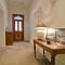 Roxburgh House Apartments