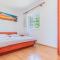 2 x Top Floor Modern Family apartments