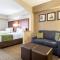 Comfort Suites at Woodbridge