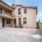 Nice Home In Villegly With Wifi, Heated Swimming Pool And 2 Bedrooms - Villegly