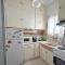 Mario's comfortable local apartment, next to metro station, close to Acropolis - Афины