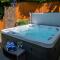 The Coachhouse - Cottage with Private Hot tub