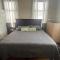 Suite2-1King Bed1Bath-1BlockFromMercerHospitals - Мейкон