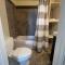 Suite2-1King Bed1Bath-1BlockFromMercerHospitals - Мейкон