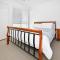 Beach House Getaway - Stylish, Kms of Beach ZA1