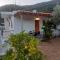 Johnies Villa Johnies Villa