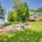 Lockes Glen - Lakefront Geneva Getaway with Dock! Lockes Glen - Lakefront Geneva Getaway with Dock!