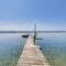 Lockes Glen - Lakefront Geneva Getaway with Dock! Lockes Glen - Lakefront Geneva Getaway with Dock!