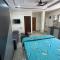 Servostay New Penthouse & Kitchen Near Beach with Parking