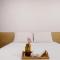 Iris Hotel