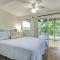 Dock and Boat Slip Lakefront Osage Beach Home! - 欧塞奇比奇