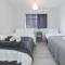 Pass the Keys 2BDR Peaceful Ground Floor Apartment Free Parking
