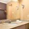 Days Inn by Wyndham Anderson IN