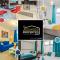 Large 6 Bedroom Contractor House by Jesswood Properties Short Lets For Groups, Business And Leisure With Free Parking, Wifi and Pool Table - لوتون