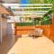 WintowinRentals Close to the beach, Private Terrace & Parking