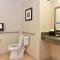 Hampton Inn & Suites Alexandria