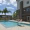 Hampton Inn and Suites Bakersfield North-Airport