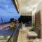 Azure Breeze - Coastal Chic Getaway by the Sea