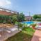 Gorgeous Home In Liznjan With Outdoor Swimming Pool - Шишан