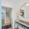 Amazing location! Luxurious beach cottage.Ocean views - شاطئ مانهاتن