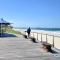 Mooloolaba 2 BR Getaway - Perfect location ZD5