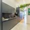 Chiatamone Design Apartment by Wonderful Italy