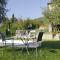 Simplistic Holiday Home in Pistoia with Terrace Garden - Pistoia