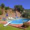 Spacious Cottage in Cortona with Swimming Pool