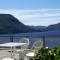 Apartment with 2 bedrooms a large terrace with magnificent view of the lake