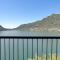 Apartment with 2 bedrooms a large terrace with magnificent view of the lake