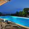 Mul Kinneret Livnim Foto: Mul Kinneret Livnim