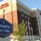 Hampton Inn and Suites Dallas/Lewisville-Vista Ridge Mall