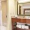 Hampton Inn & Suites Greenfield
