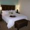 Hampton Inn & Suites Center