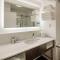 Hampton Inn Louisville Northeast