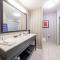 Hampton Inn & Suites DuPont - دوبونت