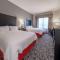 Hampton Inn & Suites DuPont