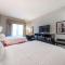 Hampton Inn & Suites DuPont - دوبونت