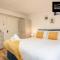 Bright and Cosy Studio Apartment by Jesswood Properties Short Lets With Free Parking Near M1 & Luton Airport