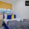 Spacious 5 Bedroom, 3 Bath House by Jesswood Properties Short Lets For Contractors, With Free Parking Near M1 & Luton Airport