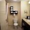 Hampton Inn & Suites Sharon