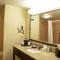 Hampton Inn & Suites Sharon - West Middlesex