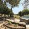 Luxurious bastidon with swimming pool and jacuzzi