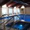 Spacious Primrose Lodge for 6 with Hot Tub at a Spa Resort - Chudleigh